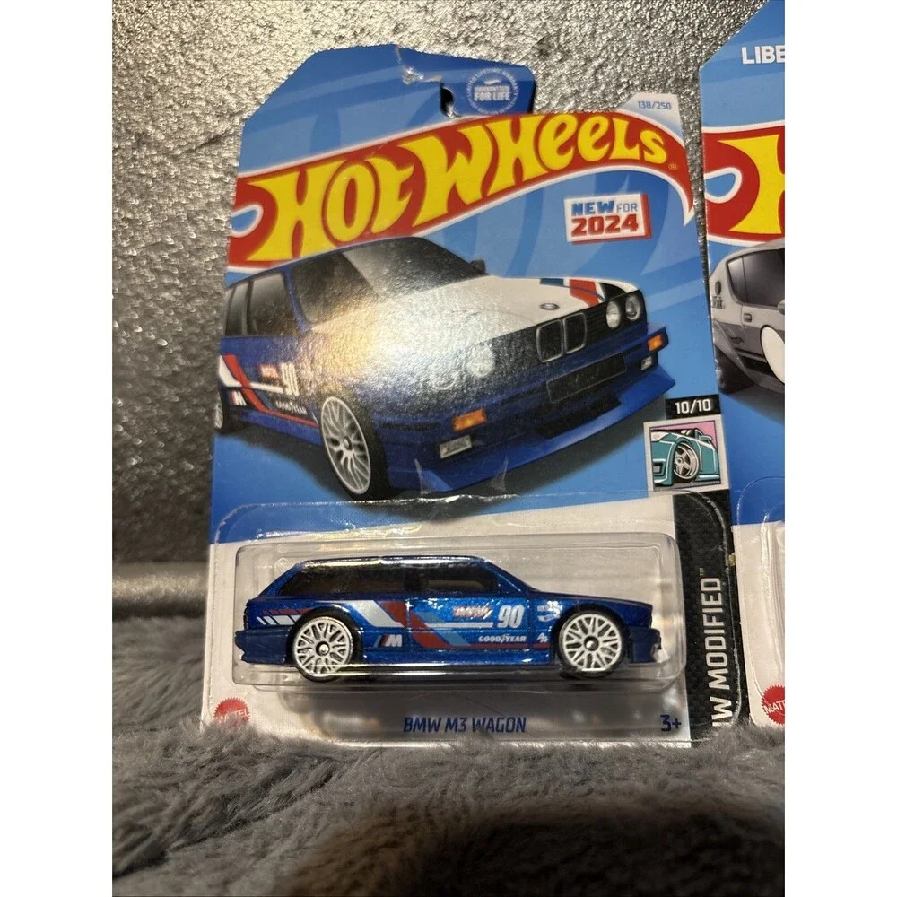 Lot 4 Hot Wheels Cars BMW M3 Wagon Nissan Skyline2000GT 2023 New Year Carbonator